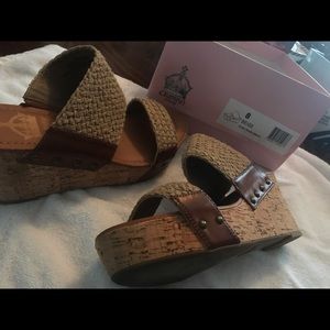 Summer wedge